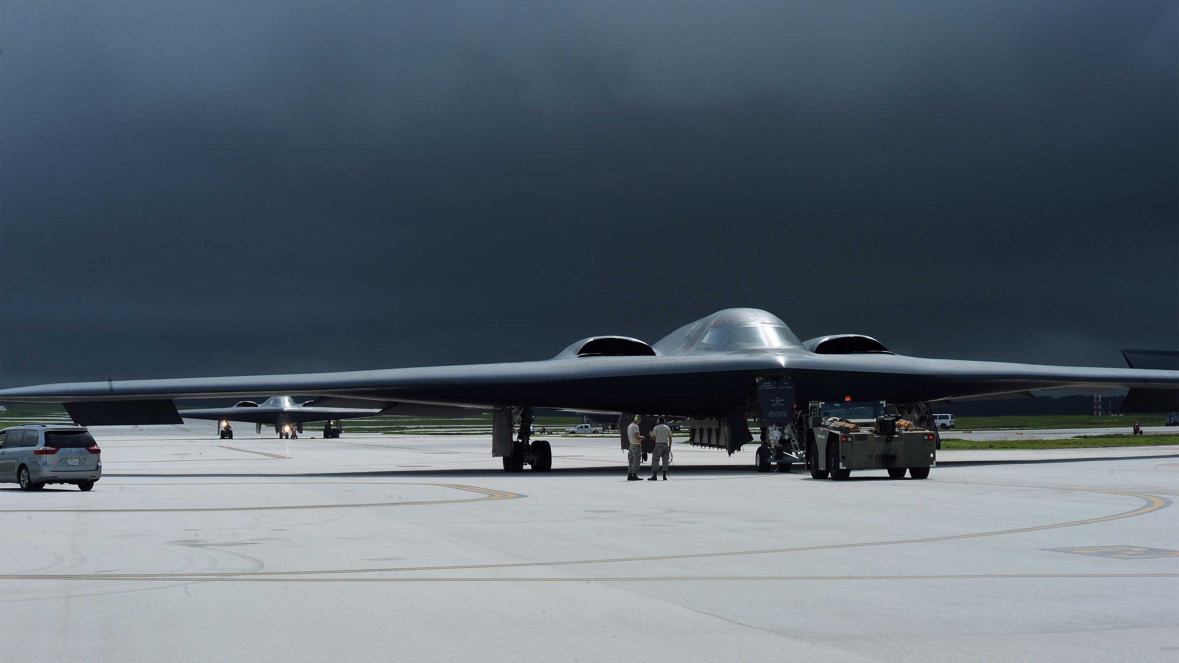 解码，阿尔瓦雷斯存在于中国哲学与巴黎时尚的十字路口